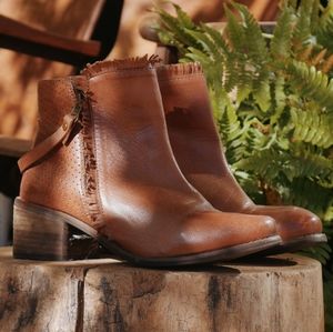DIBA True sz 6.5 Geniune Brown Leather Fringed boots